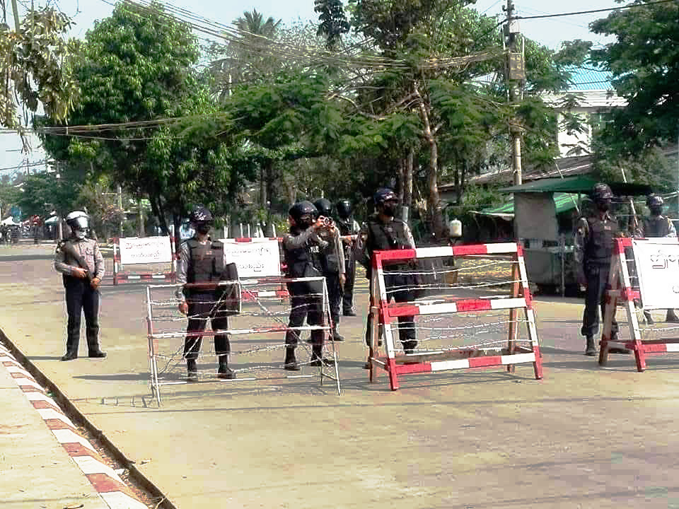ခရမ်းတွင် စစ်သား ၁ ဦး ကိုယ့်ကိုယ်ကိုယ် သတ်သေ
