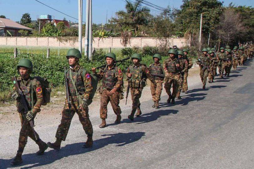 ပုဏ္ဏားကျွန်းနှင့် စစ်တွေတွင် စစ်တပ်က အင်အားအလုံးအရင်း ဖြည့်တင်းနေ