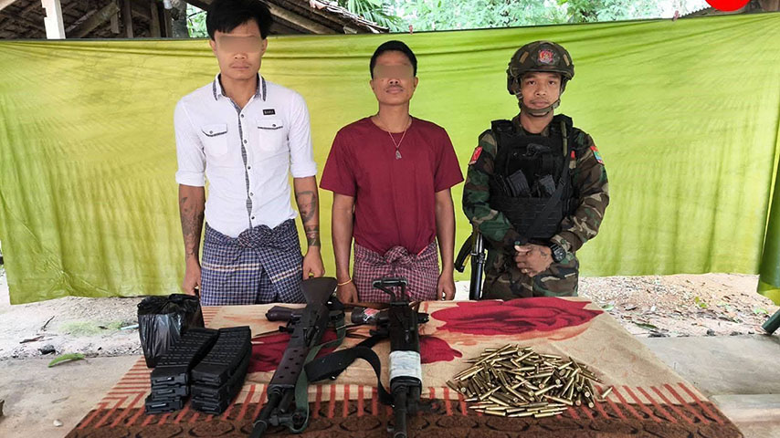 ရာမညမွန်တပ်တော်ထံ စစ်ကောင်စီတပ်သား ၂ ဦး လက်နက်ဖြင့် အလင်းဝင်
