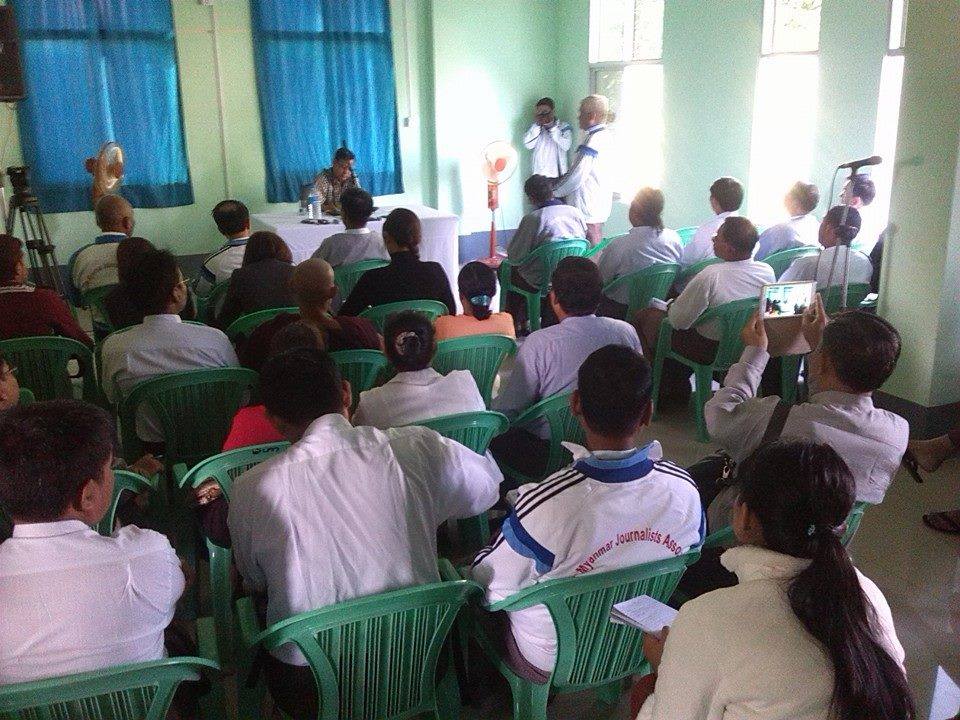 မႏၱေလး သတင္းစာဆရာ၊ စာေရးဆရာမ်ားႏွင့္ ဦးရဲထြဋ္ ေတြ႔ဆုံ