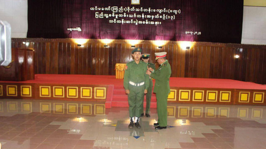 ဗိုလ်ချုပ်ကြီး ရဲဝင်းဦး၏ သားကို ဝင်ငွေရသည့် လက်ရုံးတပ်သို့ပို့