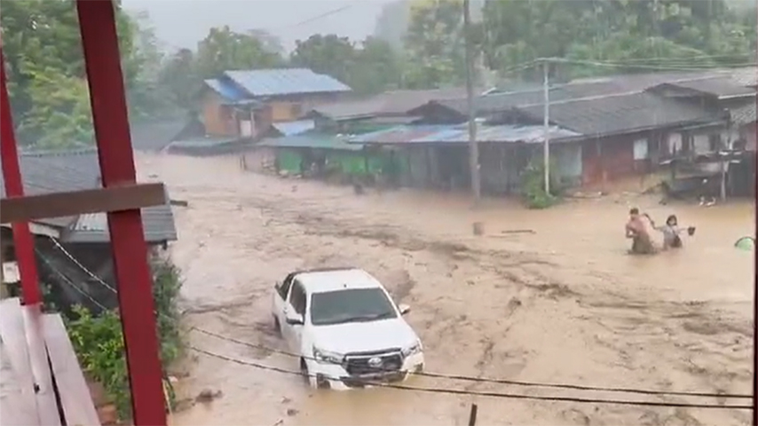 လိုင်ဇာတွင် ရေကြီးမှုကြောင့် လူ ၆ ဦးနှင့် စစ်ရှောင်နေအိမ်ရာချီ မျောပါသွား