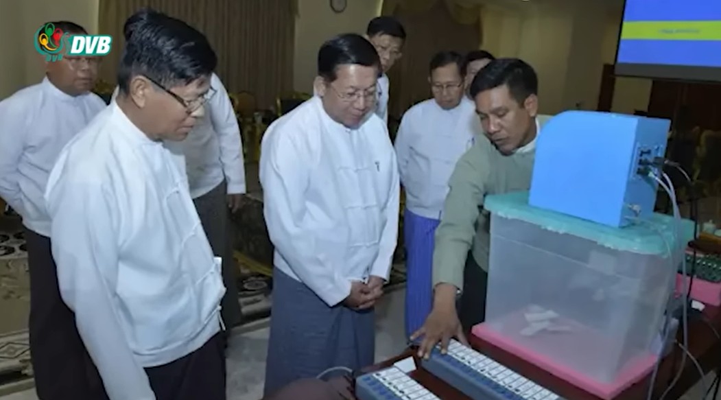 စစ်တပ်က မဲဆန္ဒနယ်မြေကို စိတ်ကြိုက်သတ်မှတ်ပြီး ရွေးကောက်ပွဲ မဲလိမ်မဲခိုး ပုံစံသစ်ကျင့်သုံးနိုင်