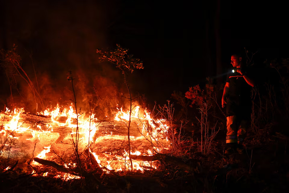 ပြင်သစ်တွင် နှစ်ပေါင်း ၈၀ အတွင်း အကြီးမားဆုံးတောမီး လောင်ကျွမ်း