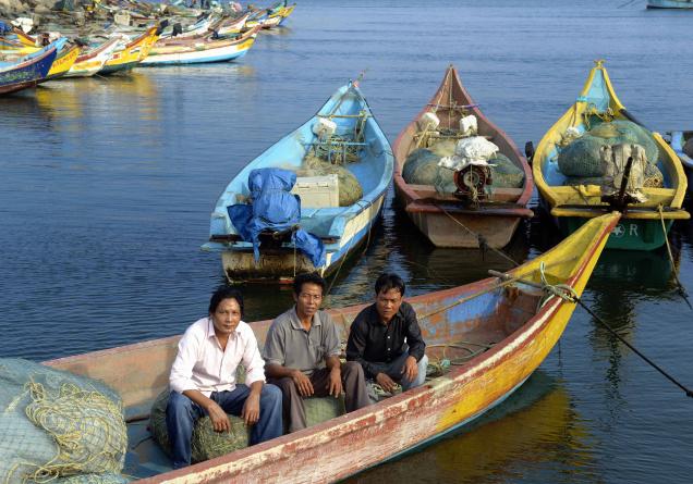 ရက္ေပါင္း ၄၀ ပင္လယ္ထဲ ေမ်ာေနသည့္  ျမန္မာတံငါသည္ ၃ ဦး ေနရပ္ျပန္ႏိုင္ၿပီ