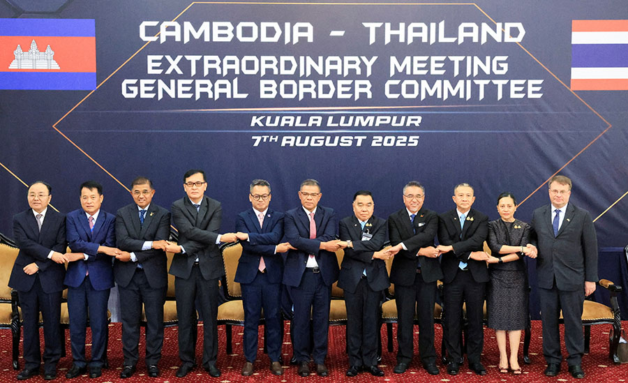 ကမ္ဘောဒီးယားနှင့် ထိုင်း အပစ်ရပ် သဘောတူလက်မှတ်ထိုး၊ ကုလအကြီးအကဲ ကျေနပ်အားရ