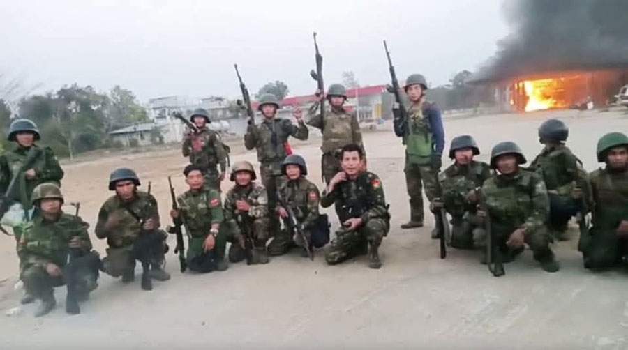 ဗန်းမော်လေဆိပ် နယ်မြေကို KIA နှင့် စစ်တပ်တို့ တဝက်စီထိန်းချုပ်