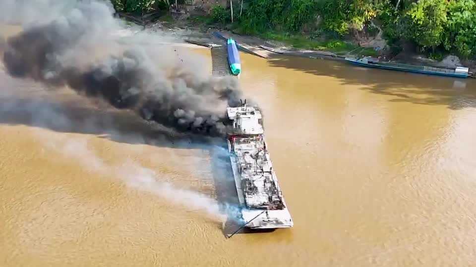 ပီရူးတွင် လောင်စာဆီတင်သင်္ဘော မီးလောင်ပြီး လူ ၃ ဦး ဒဏ်ရာရ