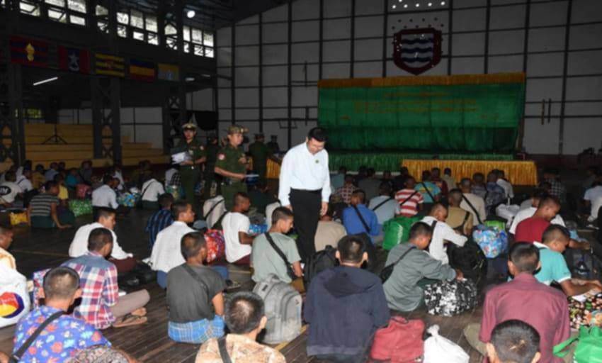 ရန်ကုန်နှင့် ဧရာဝတီက လူငယ်များကို စစ်မှုထမ်းအပတ်စဥ် ၁၆ အတွက် သင်တန်းကျောင်းပို့