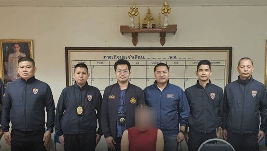 စမွတ်စခွန်းတွင် တရားမဝင်စာသင်ပေးနေသည့် မြန်မာဆရာမ ၁ ဦး အဖမ်းခံရ 