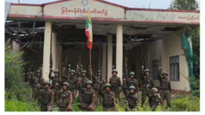 ဒီးမော့ဆိုမြို့ကို ပြန်ထိန်းချုပ်လိုက်ပြီဟု စစ်တပ်ပိုင်မီဒီယာ ကြေညာ 