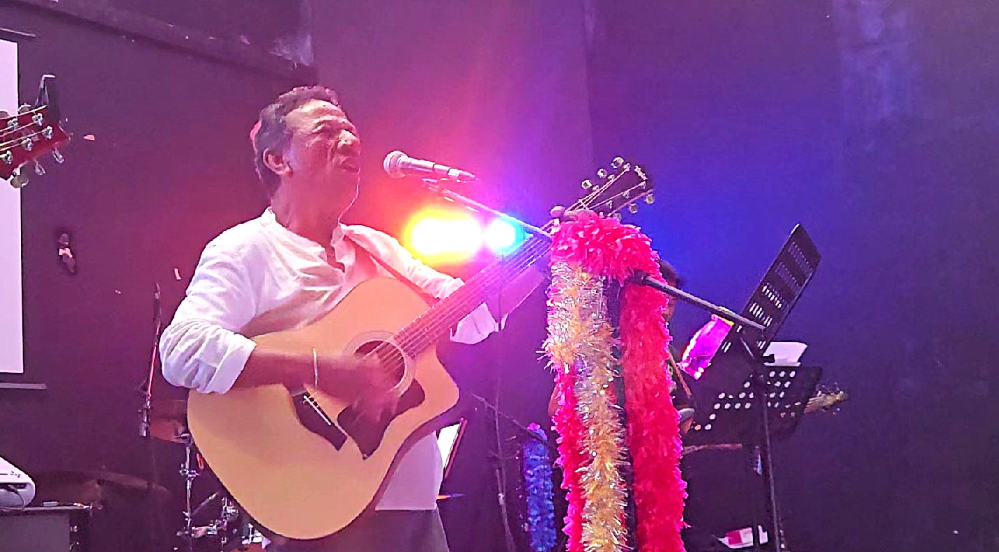 အရေးကြီးပြီ (သို့) သွေးသစ္စာ ဂီတဖျော်ဖြေပွဲ ဗန်ကူးဗားတွင်ကျင်းပ
