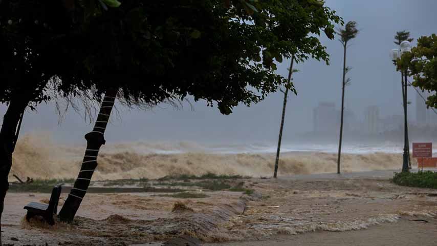 တိုင်ဖွန်းမုန်တိုင်း ကာဂျီကီ ဗီယက်နမ်သို့ ဝင်ရောက်