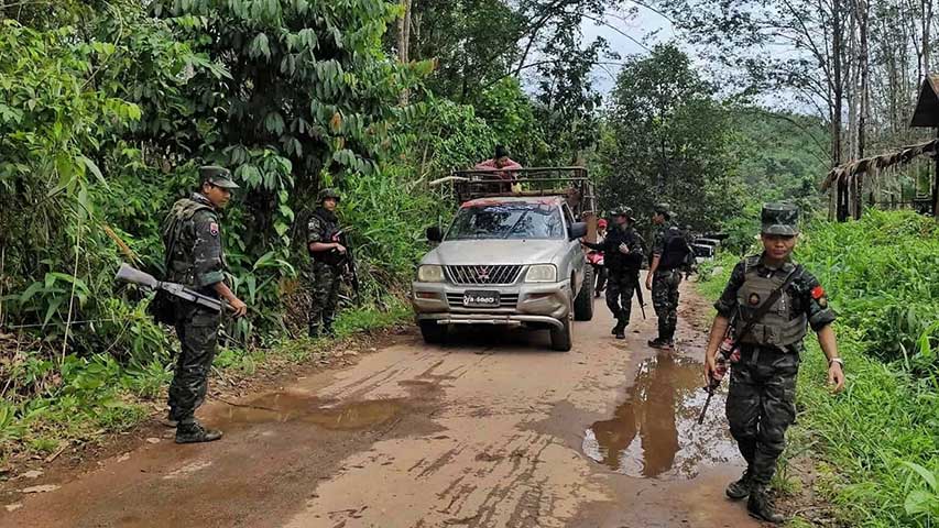 ရေးမြို့နယ် ကျောင်းရွာလမ်းပိုင်းတွင် တိုက်ပွဲဖြစ်ပြီး စစ်သား ၅ ဦး သေဆုံး