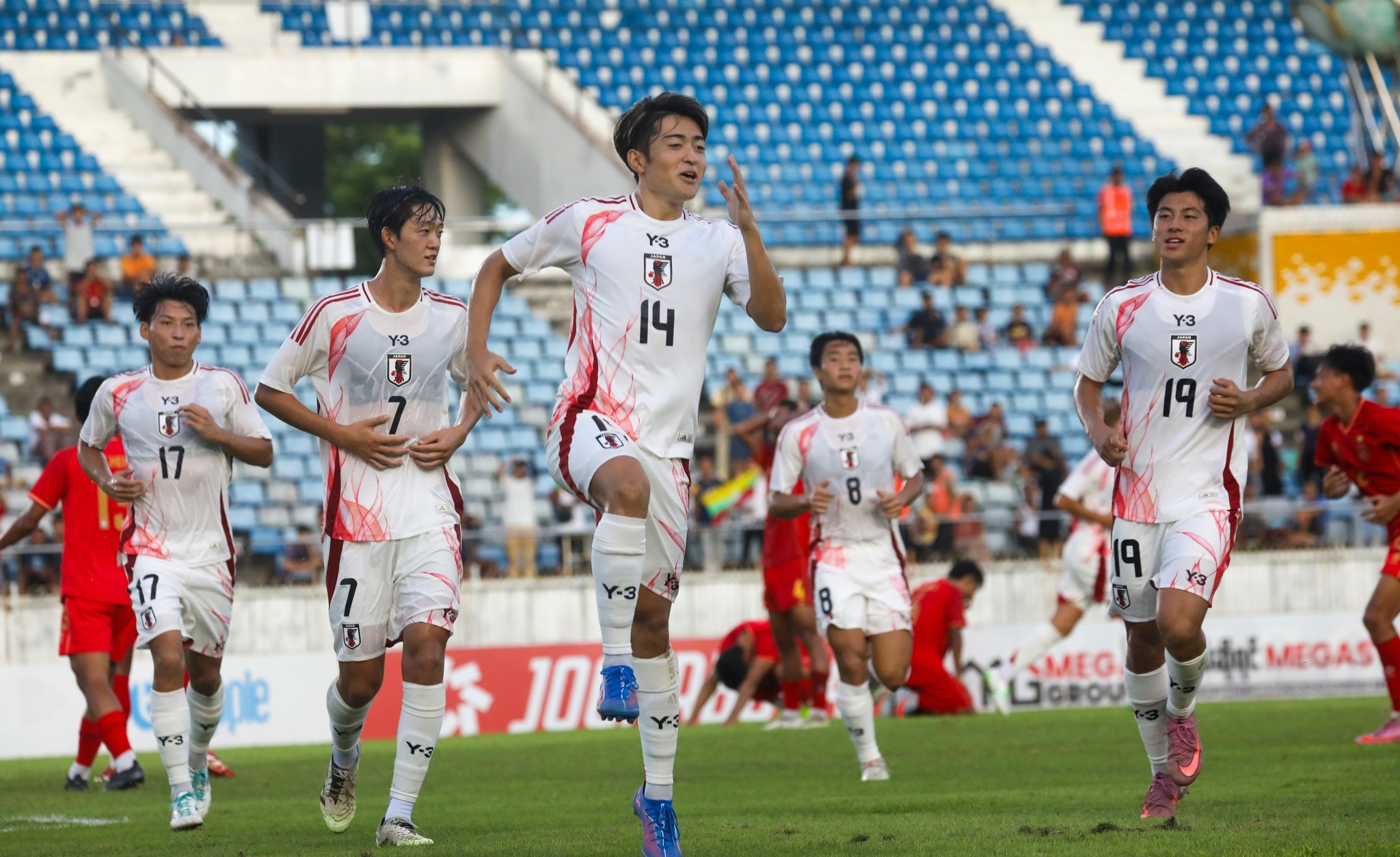 AFC U-23 အာရှဖလားခြေစစ်ပွဲ၌ ဂျပန်က မြန်မာကို ပွဲပြီးခါနီး ပင်နယ်တီဂိုးဖြင့် အနိုင်ရ