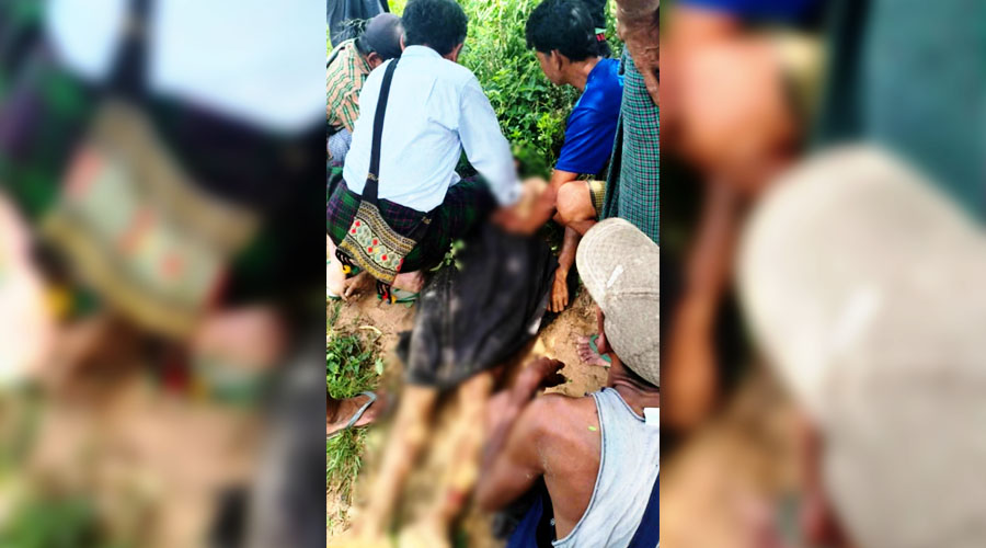 နတ်မောက်တွင် စက်တပ်လေထီးဖြင့် ဗုံးကြဲသဖြင့် ဖခင် သေဆုံးပြီး သမီးဖြစ်သူ ဒဏ်ရာရ