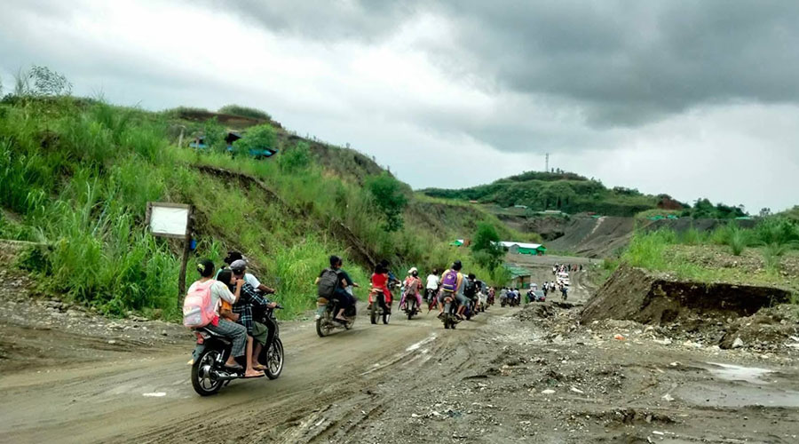 ဖားကန့်တွင် တိုက်ပွဲပြင်းထန်နေပြီး ဒေသခံများ ဘေးလွတ်ရာ တိမ်းရှောင်