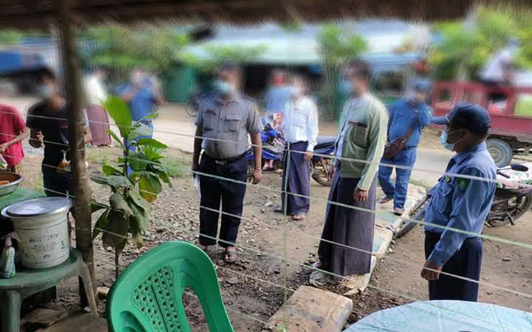 တော်လှန်ရေးတပ်များအား ဈေးရောင်းသည်ဟုစွပ်စွဲပြီး ရေကြည်က ဆိုင် ၄၀ ကျော်ကို စစ်တပ်ပိတ်ခိုင်း