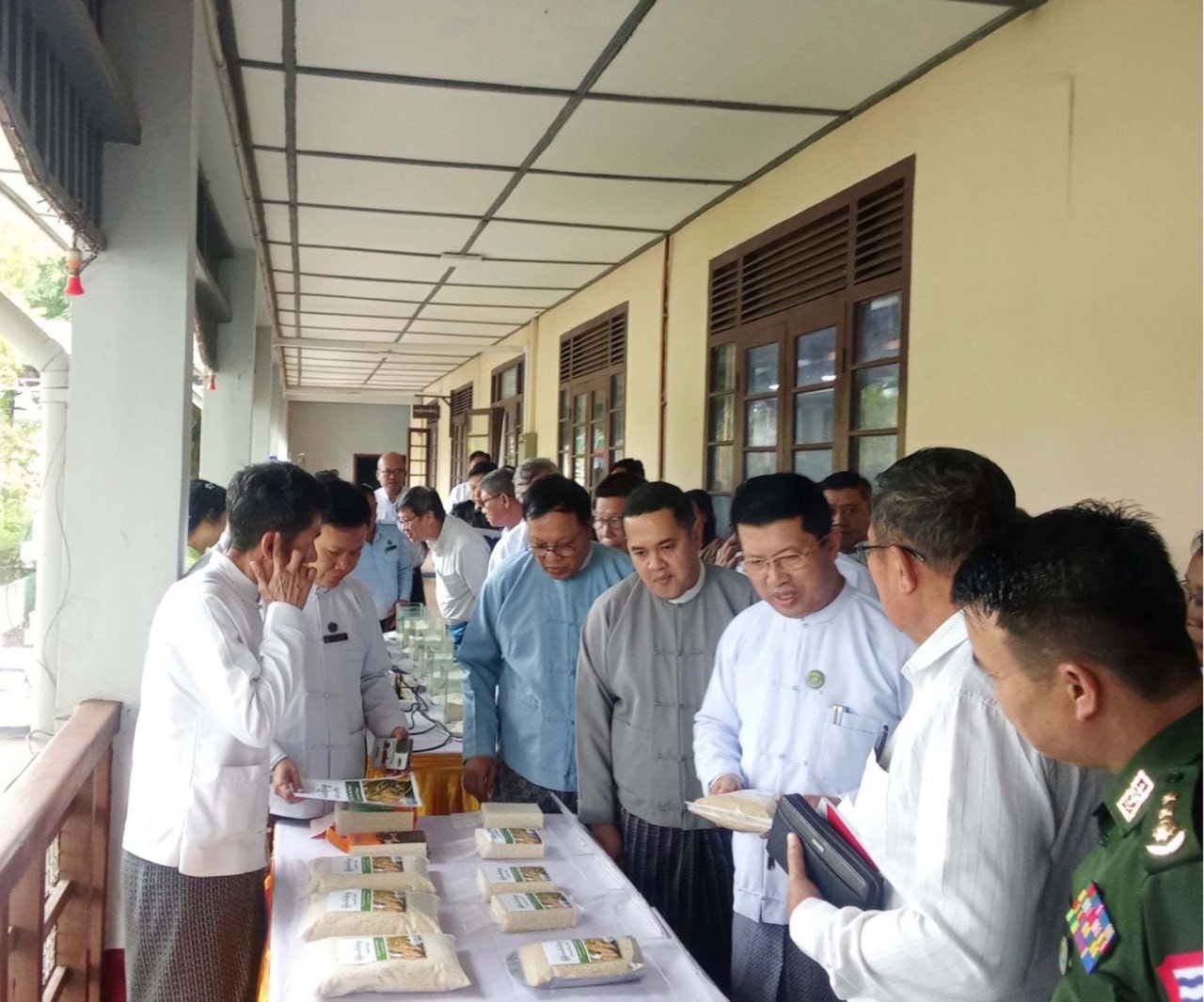 တောင်သူများ မျှတသည့် စပါးဈေးရရှိရေး ဆွေးနွေး