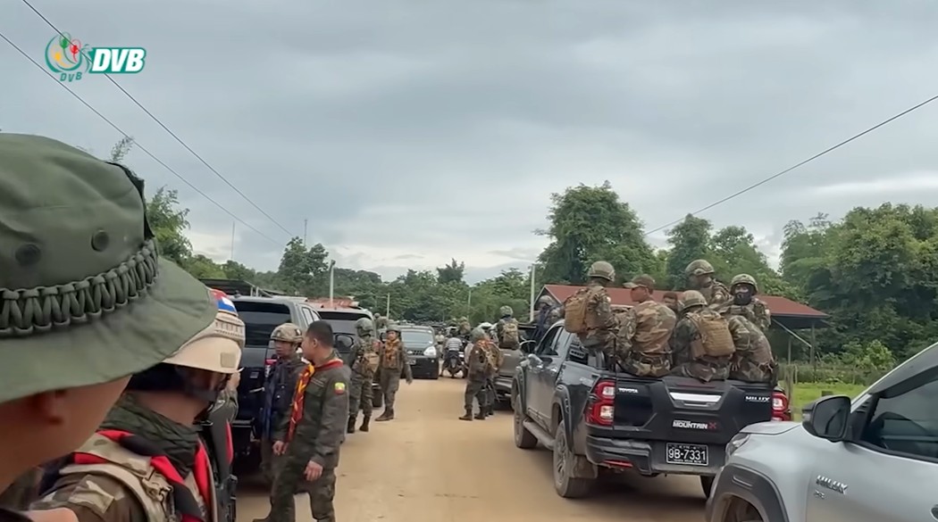 မြဝတီနှင့် အာရှလမ်းမပေါ်က ဂိတ်များတွင် စစ်ကောင်စီတပ်နှင့် BGF လုံခြုံရေးပူးတွဲယူ