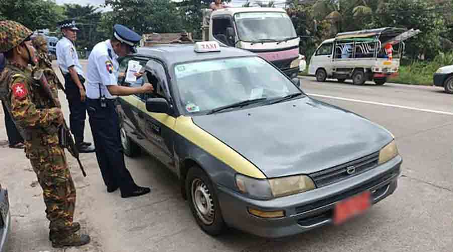 ရန်ကုန်တွင် ညဘက်အပြင်ထွက်သည့် လူငယ်အချို့ကို စစ်တပ်က ဖမ်းဆီး၊ ပြည်သူများထံက ငွေညှစ်နေ   