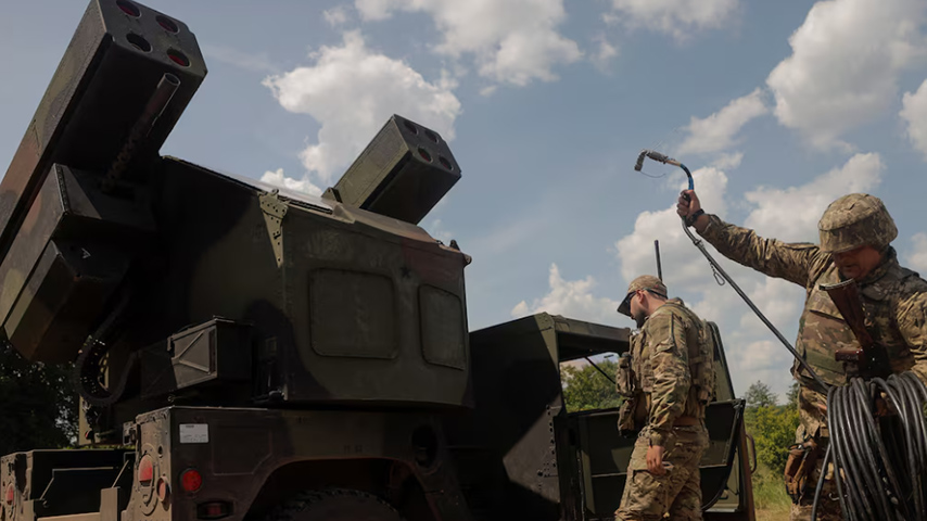 အီးယူ၏ ပထမဆုံးထောက်ပံ့မှု၌  လေကြောင်းရန် ကာကွယ်ရေး ဒုံးကျည်များ ပါဝင်ဟု ဇလန်းစကီး ပြော