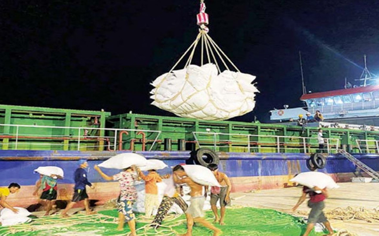 အောက်တိုဘာမှစ၍ လစဉ် ဆန်တင်ပို့မှု တန်ချိန် ၃ သိန်းအထိ တိုးမြှင့်ရန် ဆန်အသင်းချုပ် မျှော်မှန်း