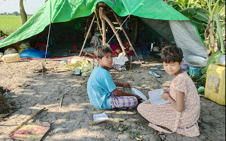 ခင်ဦးတွင် စစ်ကောင်စီတပ်နှင့် ဒေသခံ ပြည်သူ့ကာကွယ်ရေးတပ်တို့ တိုက်ပွဲဖြစ်ပွား