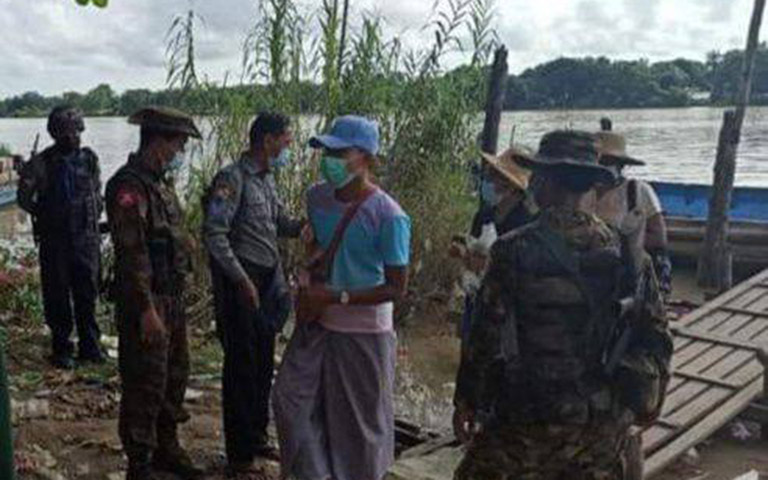 AA သတင်းပေးဟုစွပ်စွဲပြီး လေးမျက်နှာတွင် စစ်ရှောင် ၆ ဦးကို စစ်တပ်ဖမ်းဆီး