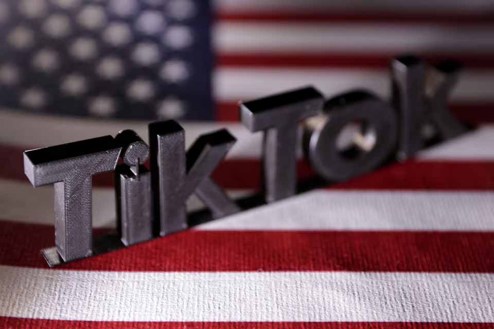 တရုတ်သမ္မတနှင့်ဖုန်းပြောဆိုမှုတွင် TikTok အပါအဝင် အရေးကြီးကိစ္စများ တိုးတက်မှုရှိဟု ထရမ့်ပ် ပြော