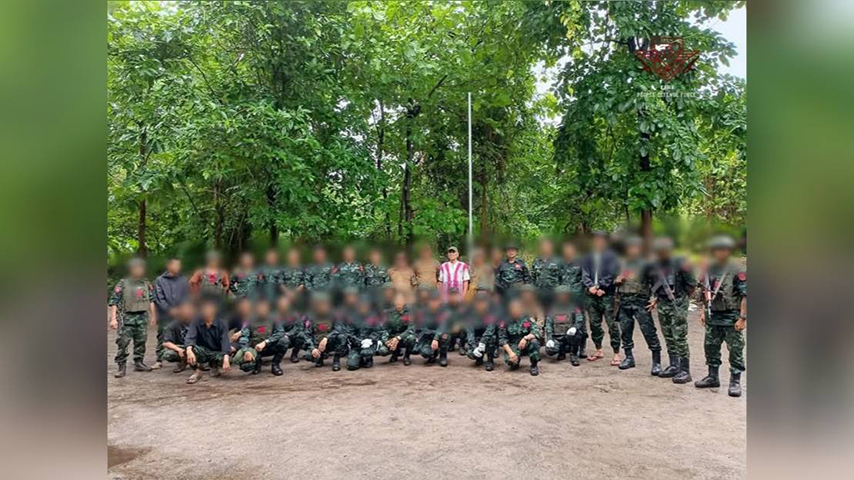 ကဝမြို့နယ် ပကဖ ဒုတပ်စိတ်မှူး ၂ ဦး အပါအဝင် ၃ ဦး ထွက်ပြေး