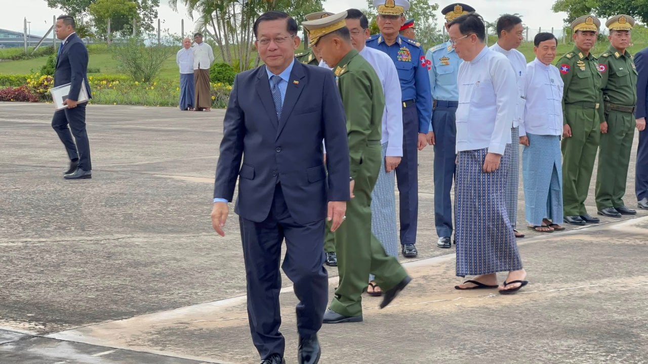 အာဏာသိမ်းစစ်ခေါင်းဆောင် ရုရှားနိုင်ငံသို့  ထွက်ခွာ