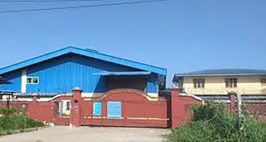 အော်ဒါမရသဖြင့် အထည်ချုပ်စက်ရုံအချို့ ပိတ်သိမ်း၊ အလုပ်သမားများ အခက်ကြုံ