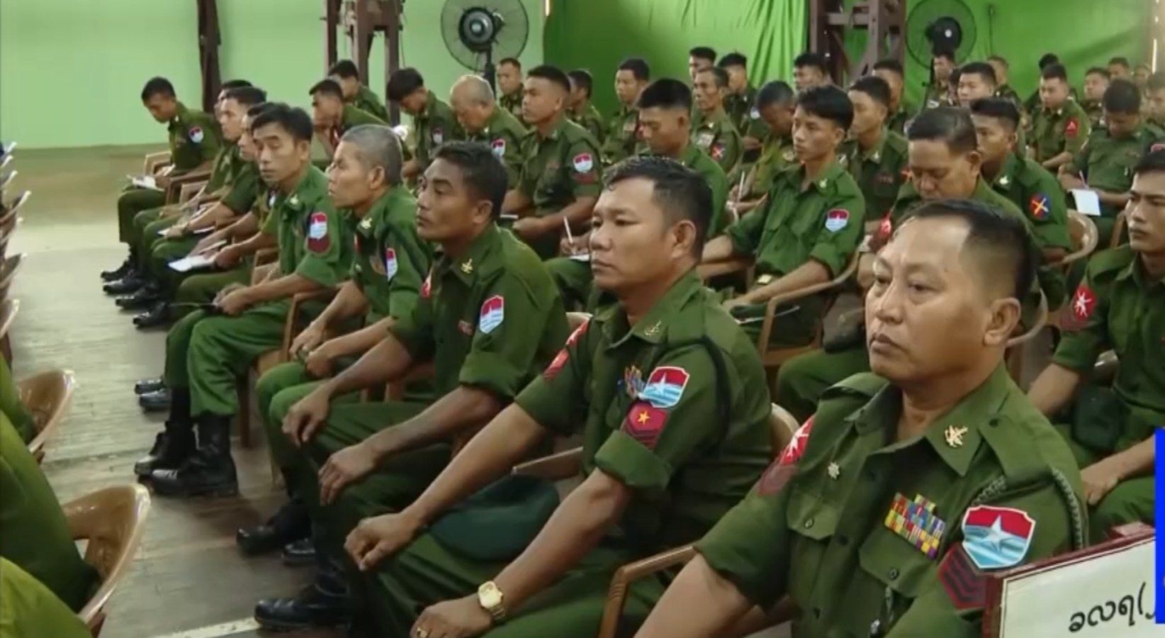 တပ်တွင်း ဆိုရှယ်မီဒီယာအသုံးပြုမှု ကြပ်မတ်ရန် စစ်ခေါင်းဆောင်ညွှန်ကြားမှု မထိရောက်နိုင်