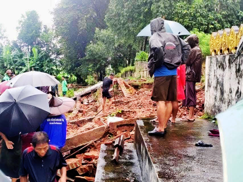 လမိုင်းမြို့ ၌ ဘောလုံးပွဲကြည့်လူအုပ်ပေါ် အုတ်တံတိုင်းပြိုကျပြီး ကျောင်းသား ၃ ဦး သေဆုံး