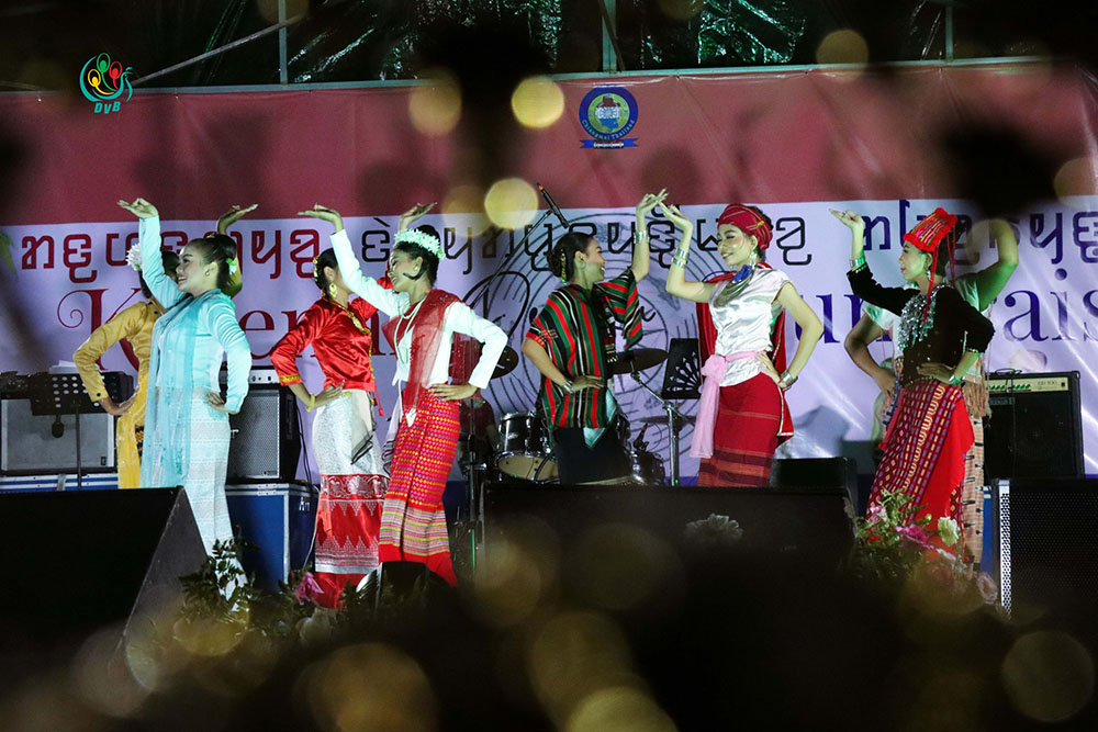 ကရင်နီရိုးရာ ဒီးကူပွဲတော် ချင်းမိုင်တွင်ကျင်းပ