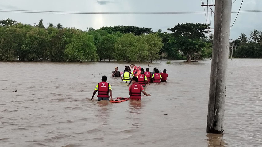 နေပြည်တော် လယ်ဝေးတွင် ရုတ်တရက် ရေကြီးမှုကြောင့် နေအိမ်အများအပြား ပြောင်းရွှေ့ခဲ့ရ