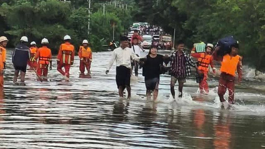 ရေကျော်မှုကြောင့် ပိတ်ထားသည့် မိတ္ထီလာ-ကျောက်ပန်းတောင်း ကားလမ်းကို ပြန်ဖြတ်သန်းခွင့်ပြု