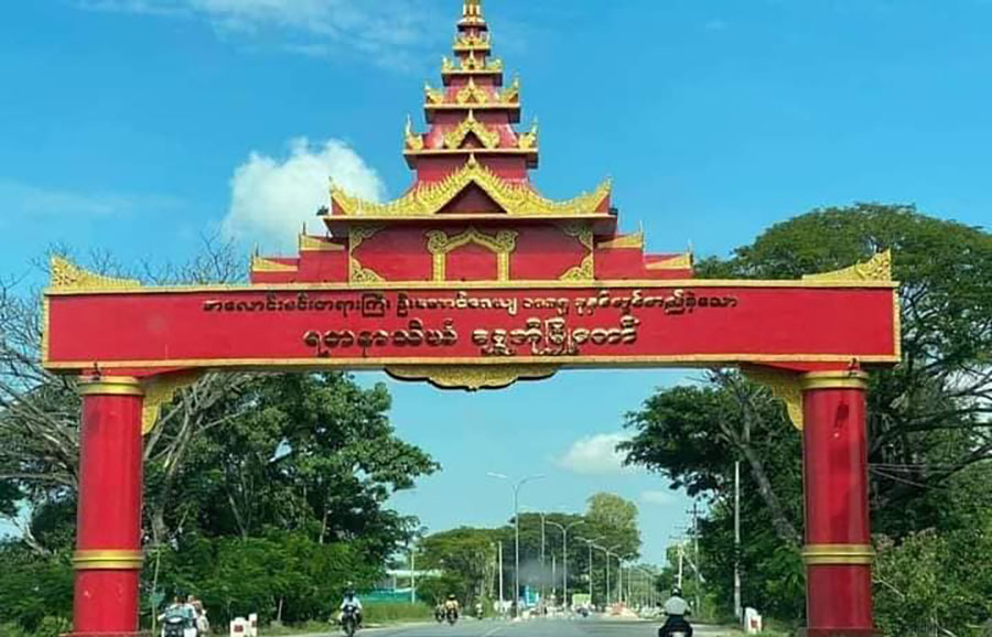ရွှေဘိုမြို့နယ်၌ လက်နက်ကျည်ထိမှန်ပြီး ကိုရင် ၃ ပါးပျံတော်မူ၊ ၈ ပါးဒဏ်ရာရ