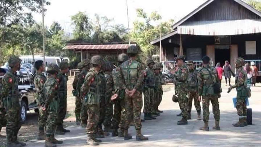 ဝက်လက်တွင် စစ်တပ်က အင်အားအလုံးအရင်းနှင့် စစ်ကြောင်းထိုးပြီး တိုက်ပွဲပြင်းထန်နေ