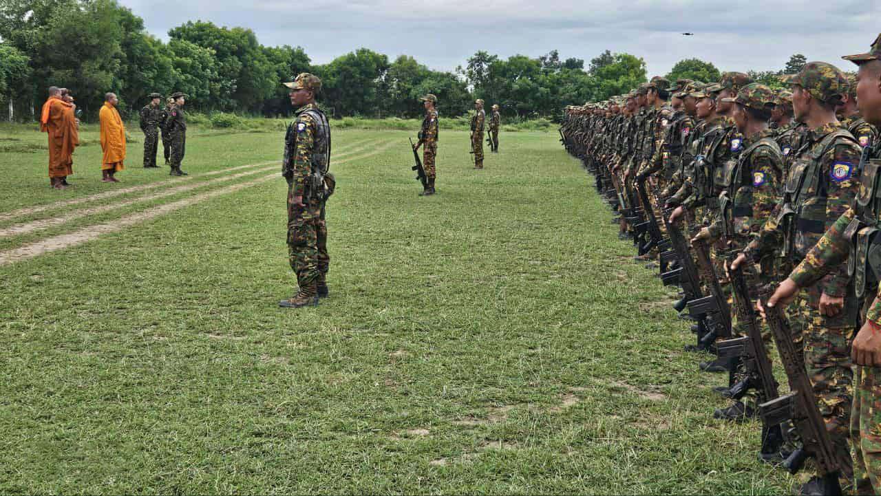 ပြည်သူ့စစ်ခေါင်းဆောင် ဦးဝါသဝကို ပါးရိုက်မည်ဟု ကြိမ်းမောင်းခဲ့သည့် ဗိုလ်ကြီး အတိုင်ခံရ