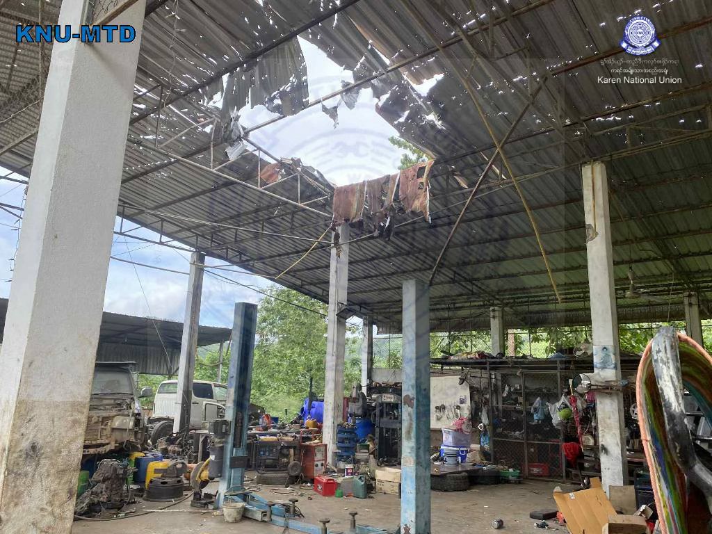မြန်မာ-ထိုင်းနယ်စပ် ထီးခီးရွာကို စစ်တပ်က လေကြောင်းဖြင့် ဗုံးသီး ၄၀ ကျော် ကြဲချ