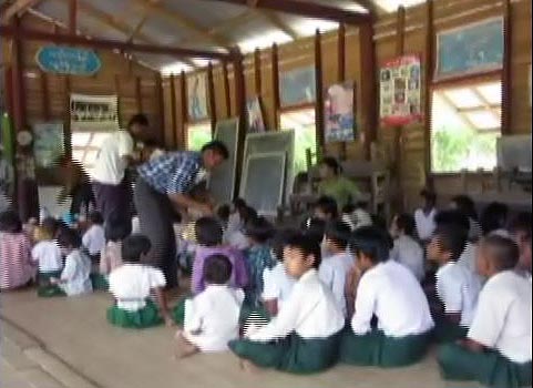 တုိင္းရင္းသားစာေပ ဆရာ ဆရာမမ်ားအတြက္ ေထာက္ပံ့ေၾကးရရွိရန္ ခက္ခဲေန