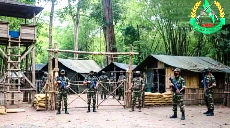 ရခိုင်-ဘင်္ဂလားဒေ့ရှ် နယ်စပ်၌ AA နှင့် ARSA တိုက်ပွဲဖြစ်