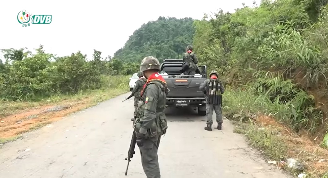 ဖာပွန်တွင် ဆုံးရှုံးထားသည့်စခန်းများ ပြန်ရရန် စစ်တပ်နဲ့ ပူးပေါင်းတပ်များ စစ်ကြောင်းထိုး
