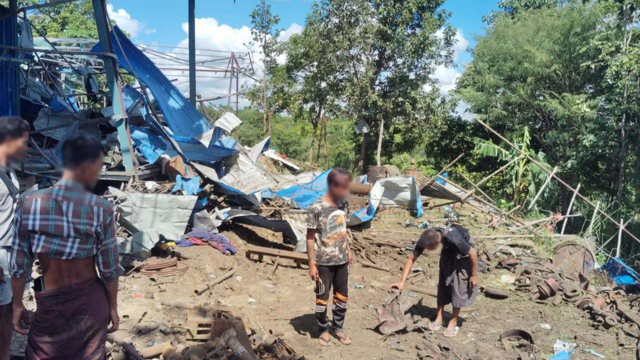 ရေနံမှော်အနီးကို စစ်တပ် ဗုံးကြဲ၊ ပြည်သူ ၁ ဦး ထိခိုက်ပြီး အဆောက်အအုံများ ပျက်စီး