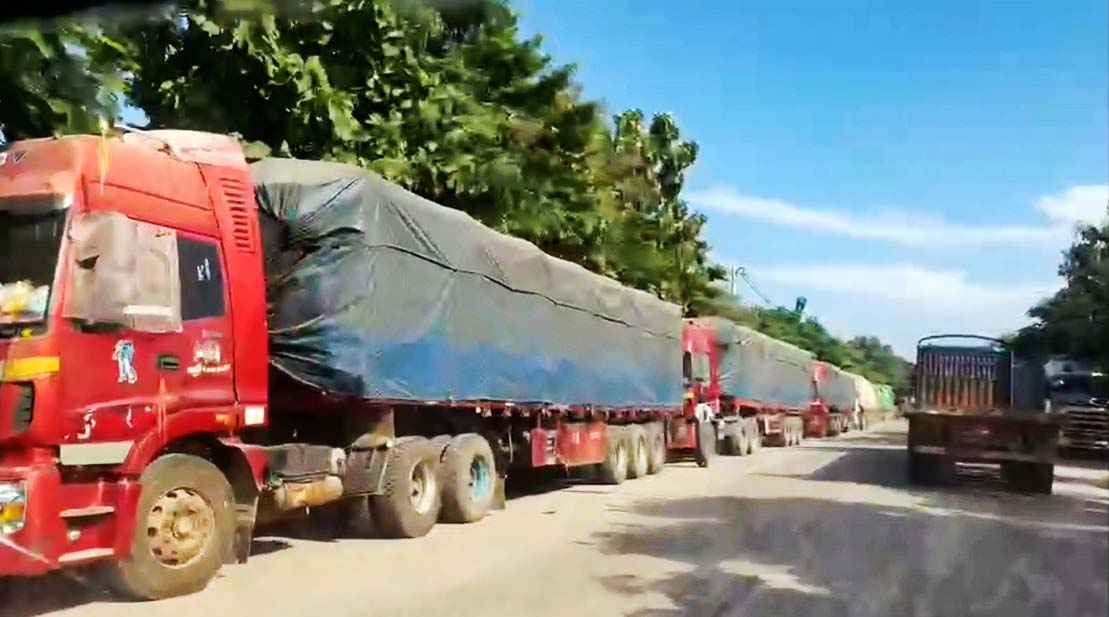 မန္တလေး စွယ်တော်ကားဝင်း၌ စစ်ဆေးရေး ကြန့်ကြာနေသဖြင့် ကားပိတ်မှု ပိုဆိုးလာ