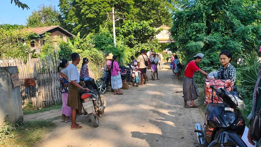 စစ်တပ်က စစ်ကြောင်းထိုး ပစ်ခတ်နေသဖြင့် ဆားလင်းကြီးဒေသခံများ ထွက်ပြေးနေရ