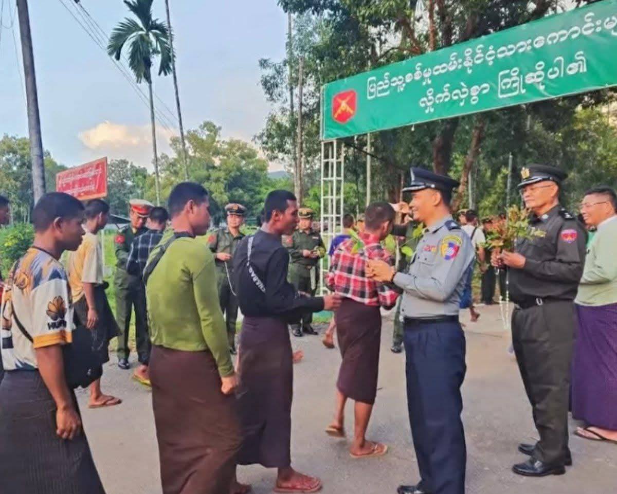 ရွေးကောက်ပွဲကာလ စစ်မှုထမ်းခေါ်ယူမှု ဆိုင်းငံ့ရန် တင်ပြမှု စစ်ခေါင်းဆောင် လက်မခံ