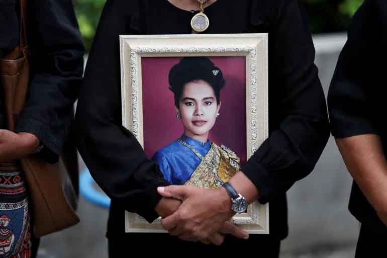 ပျော်ပွဲရွှင်ပွဲနှင့် ဖျော်ဖြေရေးများ မပိတ်ပင်ထားဟု ထိုင်းဝန်ကြီးချုပ် အတည်ပြု